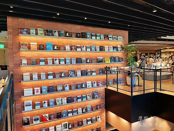 高雄蔦屋書店TSUTAYA BOOKSTORE 高雄蔦屋書店TSUTAYA BOOKSTORE