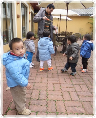 玩泡.JPG 玩泡.JPG