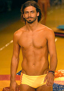 henri_castelli_runway_01.jpg