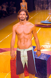 henri_castelli_runway_02.jpg