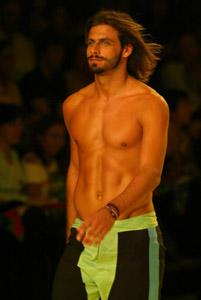 henri_castelli_runway_04.jpg