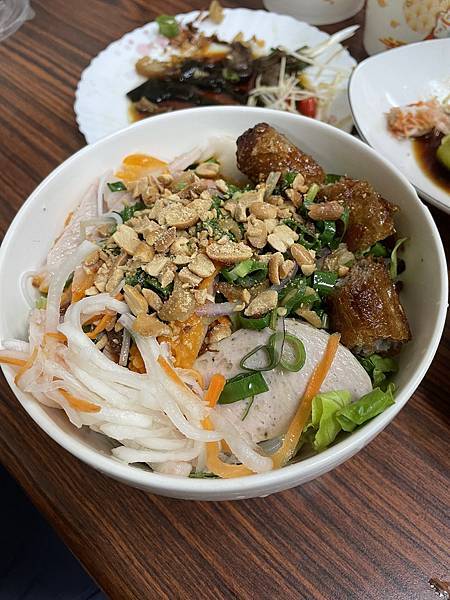 【餵食日誌—南投埔里】真的是超大碗@黎雪越南河粉