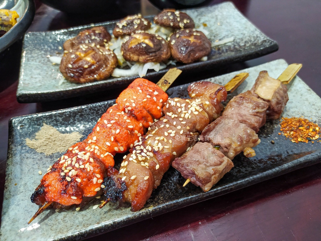 津賀家食堂 桃園美食 平價日式料理 生魚片 唐揚雞 串烤 炸物 (19).jpg