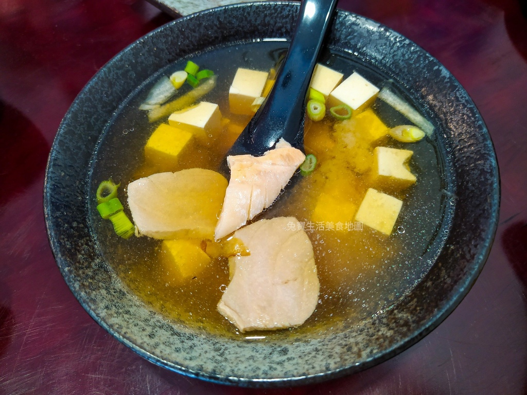 津賀家食堂 桃園美食 平價日式料理 生魚片 唐揚雞 串烤 炸物 (14).jpg