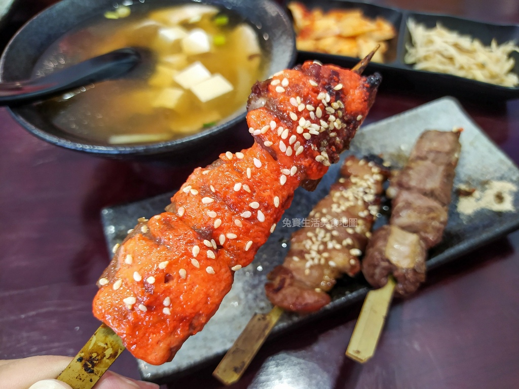 津賀家食堂 桃園美食 平價日式料理 生魚片 唐揚雞 串烤 炸物 (31).jpg