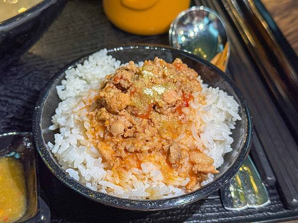 泰狠Thihen 桃園美食推薦 火山排骨桃園 打拋豬推薦 泰式奶茶 泰狠菜單-09.jpg 泰狠Thihen 桃園美食推薦 火山排骨桃園 打拋豬推薦 泰式奶茶 泰狠菜單-09.jpg