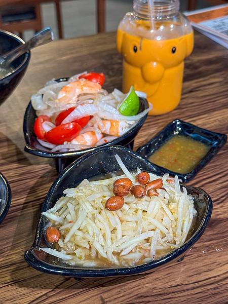 泰狠Thihen 桃園美食推薦 火山排骨桃園 打拋豬推薦 泰式奶茶 泰狠菜單-13.jpg 泰狠Thihen 桃園美食推薦 火山排骨桃園 打拋豬推薦 泰式奶茶 泰狠菜單-13.jpg