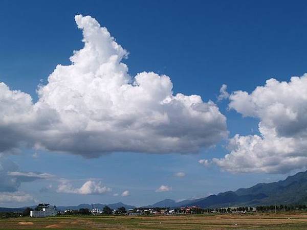 雲朵的時光隊伍