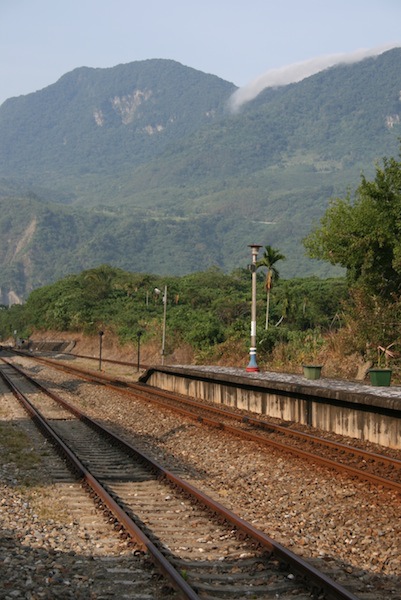 隱藏在山中的山里車站