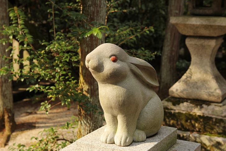 岡崎神社的兔子守護神 岡崎神社的兔子守護神