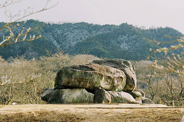 明日香村的石舞台古墳01.jpg