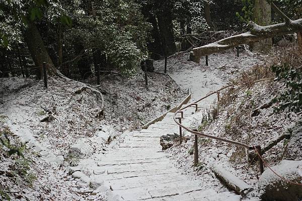 京都迷解鎖夢幻一日-鞍馬山遇大雪。貴船神社雪之參拜道