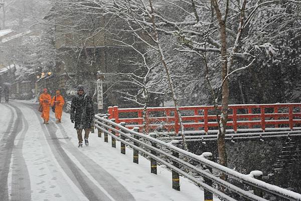 京都迷解鎖夢幻一日-鞍馬山遇大雪。貴船神社雪之參拜道