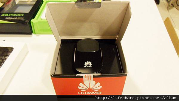 Huawei E585隨身寬頻開盒