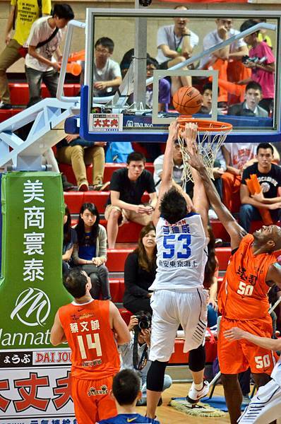 還好犯了規沒進