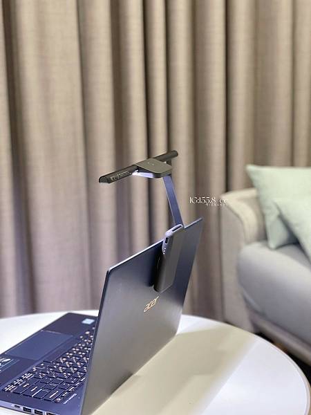 BenQ LaptopBar 筆電燈