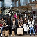 Shoppers-At-A-Primark-sto-012.jpg