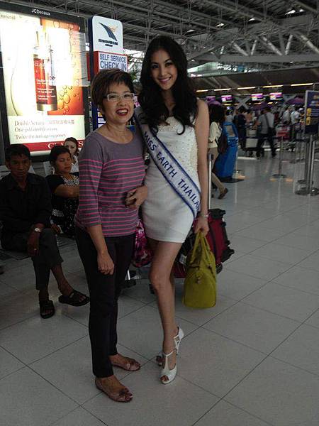 Waratthaya Wongchayaporn-Miss Thailand Earth 2012 (10)