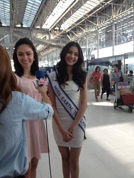 Waratthaya Wongchayaporn-Miss Thailand Earth 2012 (4)