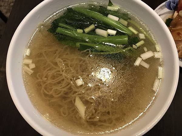 〈台北頂好商圈〉老友記 〈台北頂好商圈〉老友記