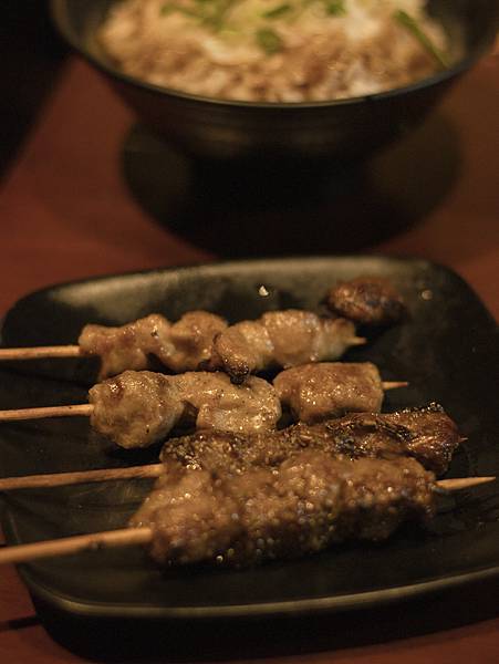 【食記】台北美食｜生日到士林居酒屋『雞老闆』聚餐送你桶仔雞