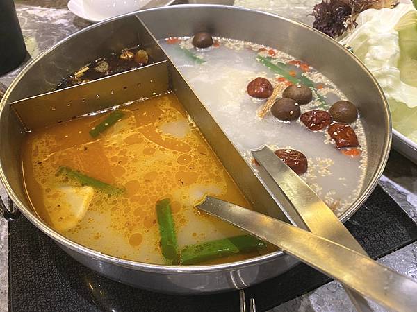 Fw: [食記] 新北 林口 22:02火鍋