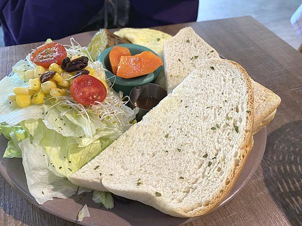 [食記] 新北 五股 準食早午餐