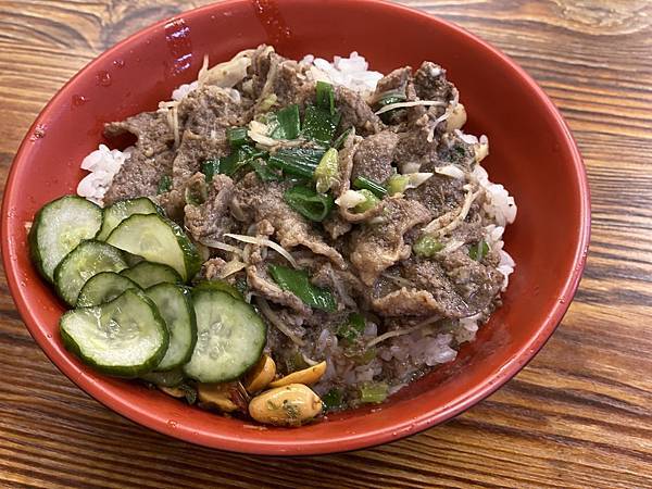 Fw: [食記] 新北 新莊 原疆蔥燒羊肉飯