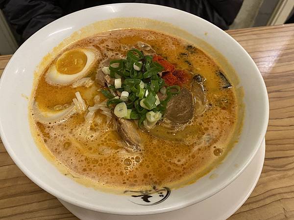 Fw: [食記] 新北 新莊 博多赤麵廠