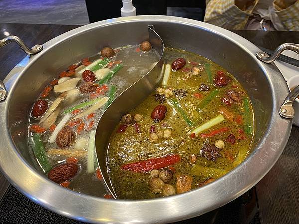 [食記] 宜蘭 六六方鴛鴦鍋