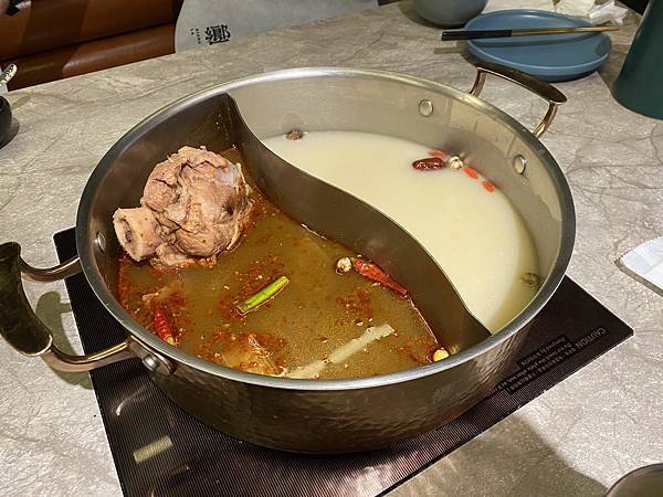 [食記] 台北 中山 饗辣和牛