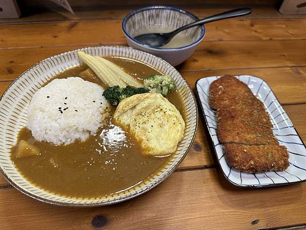 [食記] 新北 新莊 肉町咖哩