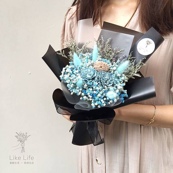 台北乾燥花推薦,台北乾燥花店-黑藍色乾燥花束