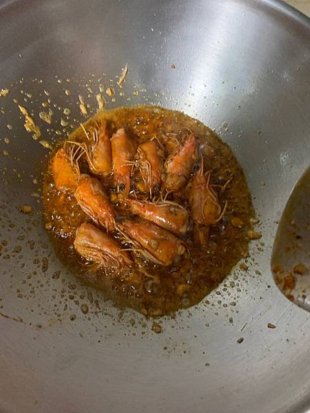 [食譜] 年菜試做—鮮蝦粉絲煲