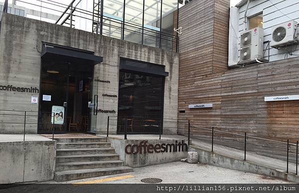 coffee smith後門.jpg