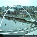 觀景台上拍的the Millennium Bridge