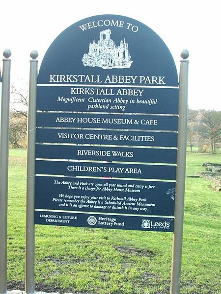 Kirkstall Abbey Park 指示牌