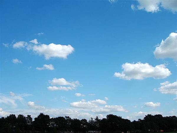 藍天白雲..