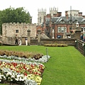 遠處是York Minster