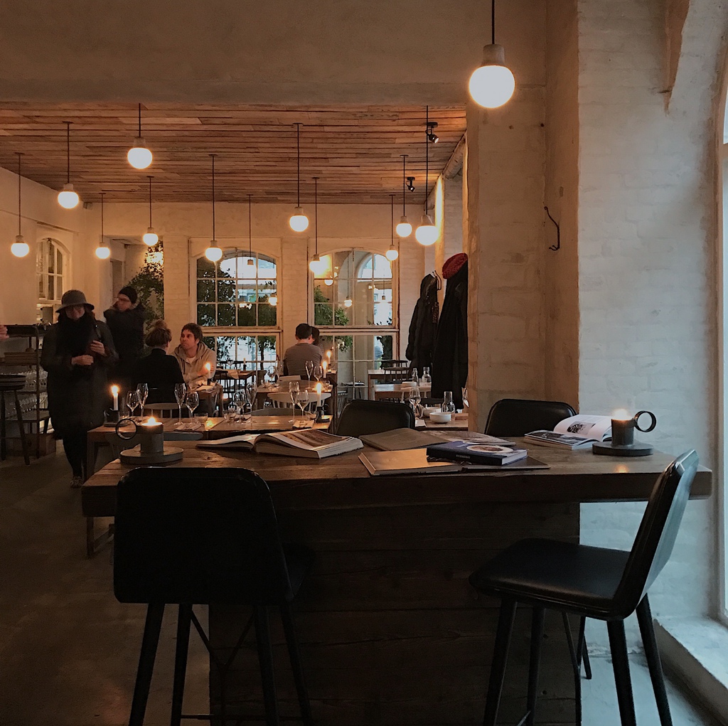 Host 10.JPG Host 10.JPG