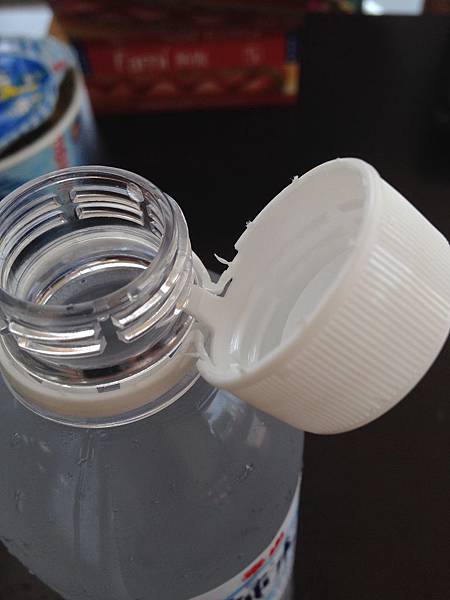 泰山純水 不脫落瓶蓋