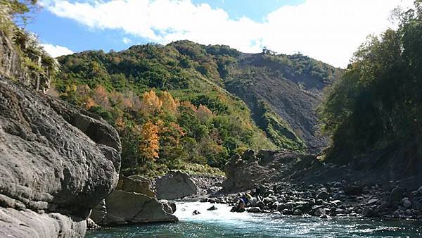 秀巒楓紅野溪溫泉01.jpg