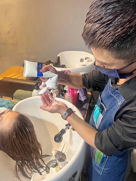 時光藝廊 Time Hair Salon｜文藝工業風格裝潢設