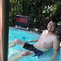 10749463_957392437608161_1705638622_n.jpg