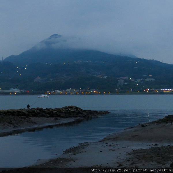 淡水河畔夜景