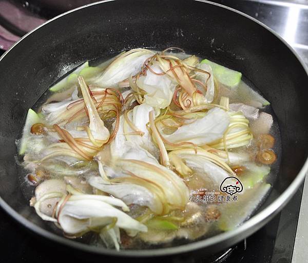 曇花滑菇肉片湯7.jpg