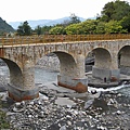 歷經各大風災水災土石流後仍完好的糯米橋，強!