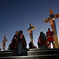 stations_of_the_cross_17_imagelarge.jpg