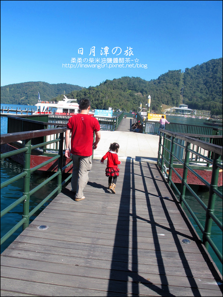 2010-1213-坐遊艇遊日月潭 (19).jpg