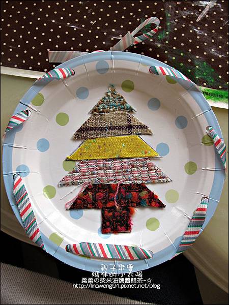 2011-1223-小太陽-5-4-聖誕派對-小樹花圈 (15).jpg